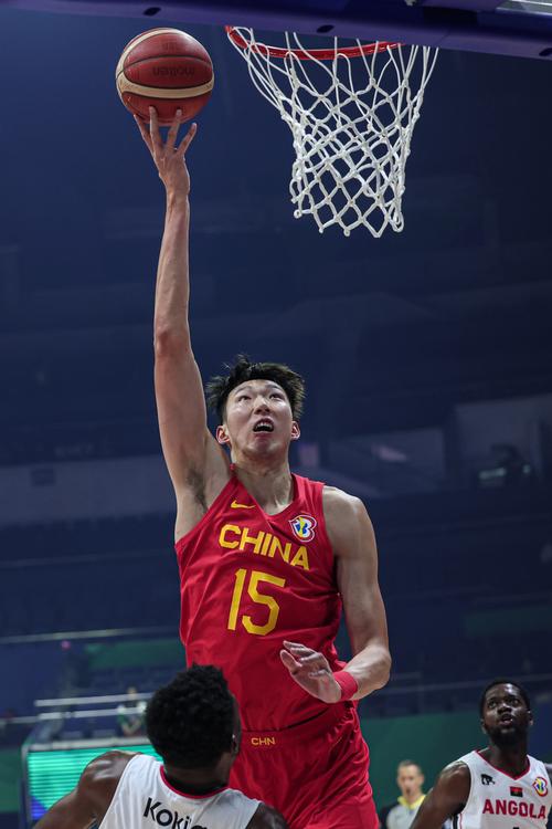 防守反击被